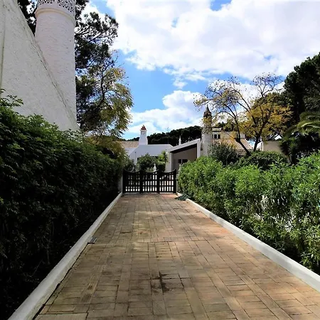 וילה Traditional With Pool By Homing אלבופיירה