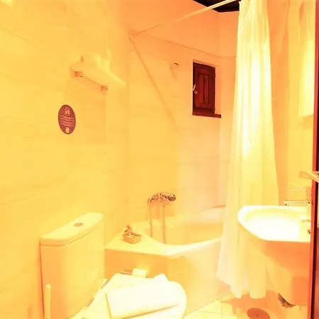 Traditional With Pool By Homing *